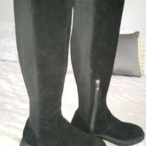Size 8.5 Antonio Melanie boots